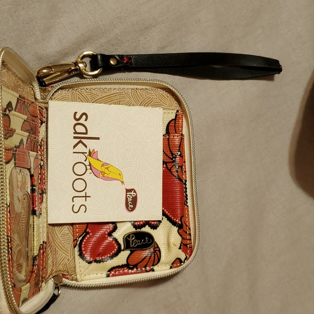 Wristlet - Picture 3 of 3